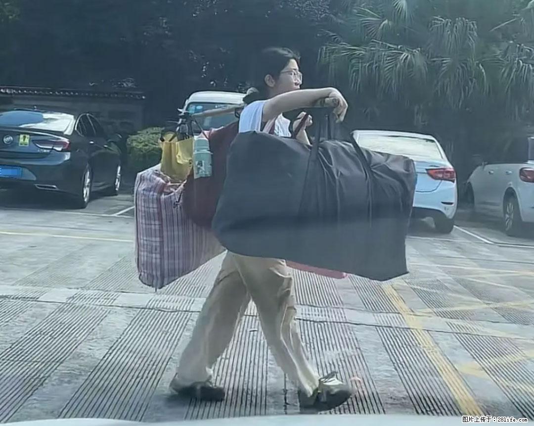 全网追的“扁担女孩”，找了一份暑假工，时薪12元 - 大兴安岭生活资讯 - 大兴安岭28生活网 dxal.28life.net